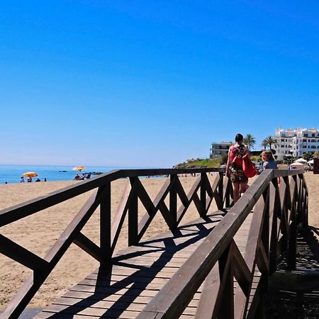 Lovely Sea Views Apartment On La Costa Del Sol El Faro Luaran gambar