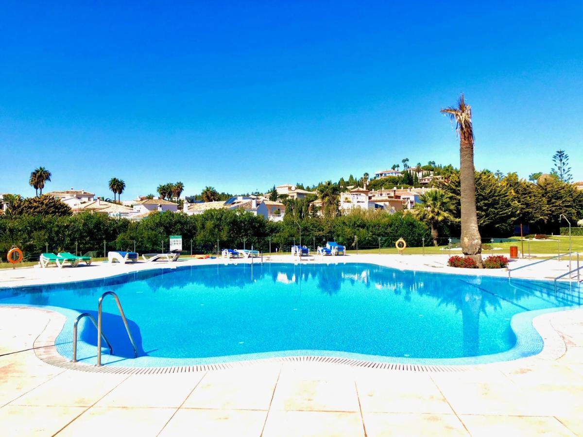 Lovely Sea Views Apartment On La Costa Del Sol El Faro Luaran gambar