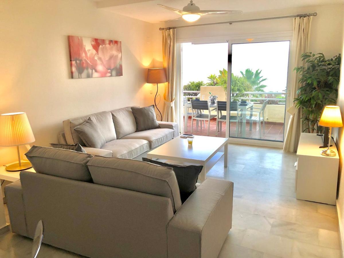 Lovely Sea Views Apartment On La Costa Del Sol El Faro Luaran gambar