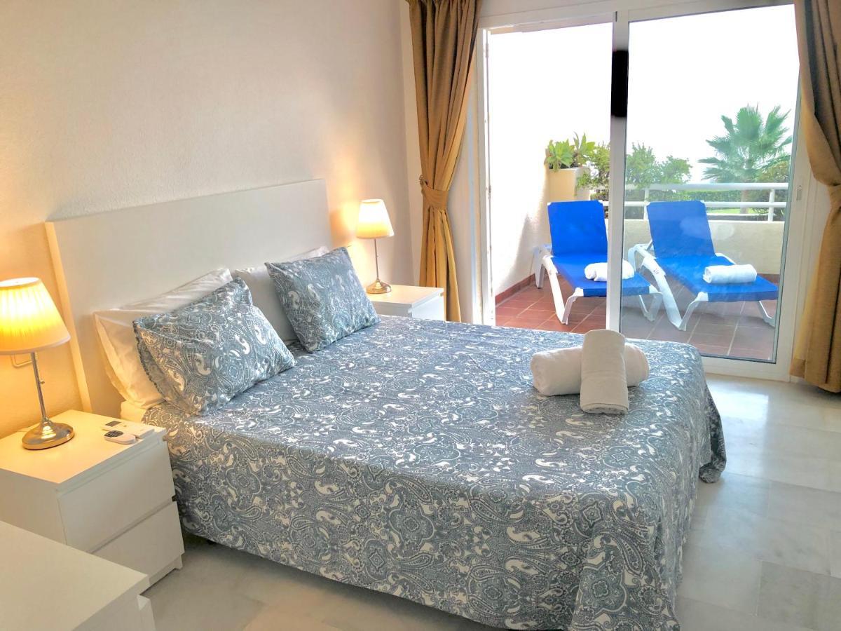 Lovely Sea Views Apartment On La Costa Del Sol El Faro Luaran gambar