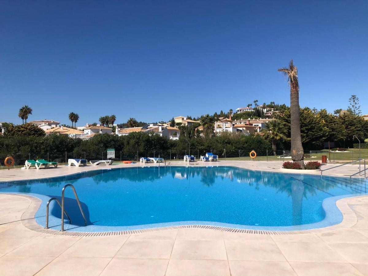 Lovely Sea Views Apartment On La Costa Del Sol El Faro Luaran gambar