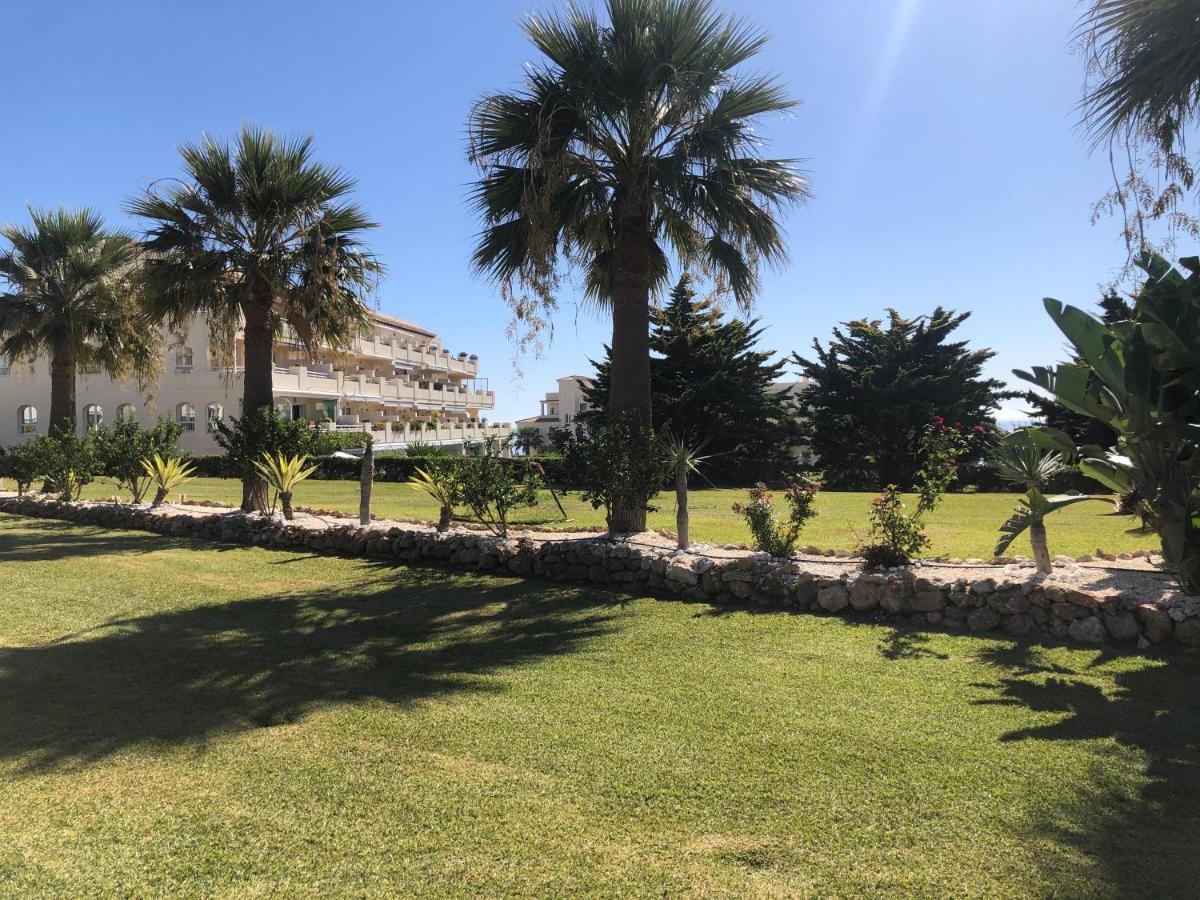Lovely Sea Views Apartment On La Costa Del Sol El Faro Luaran gambar